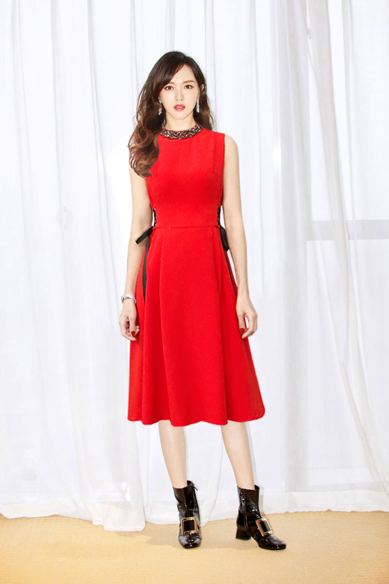 0403-06 唐嫣同款领口订珠系带收腰裙SML码颜色黑色红