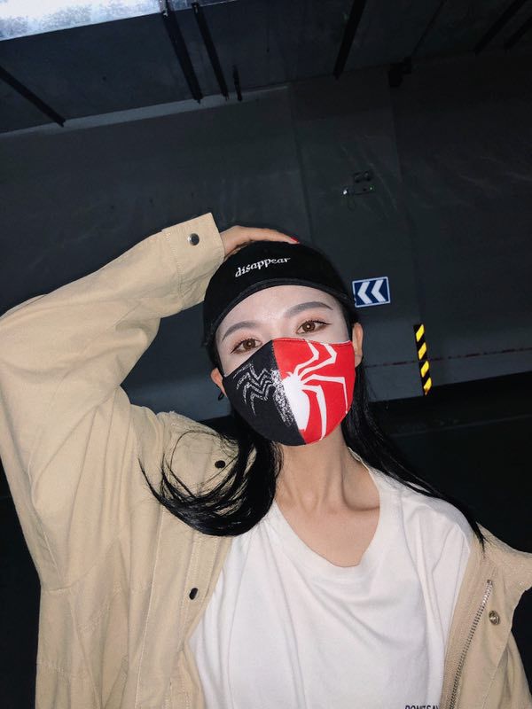 2 pcs Comic Venom VS Spider Man Anime Cotton Masks Half 2 pcs Comic Venom VS Spider Man Anime Cotton Masks Half