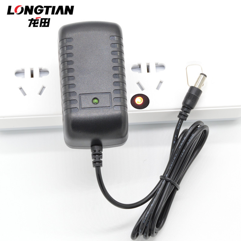 12.6V2A锂电池充电器电动工具充电器按摩器充电器12.6V20000MA