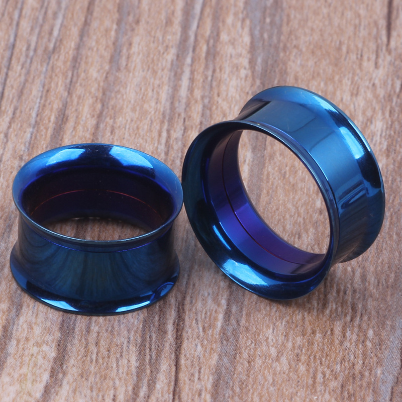 Pointed titanium steel lip stud product view