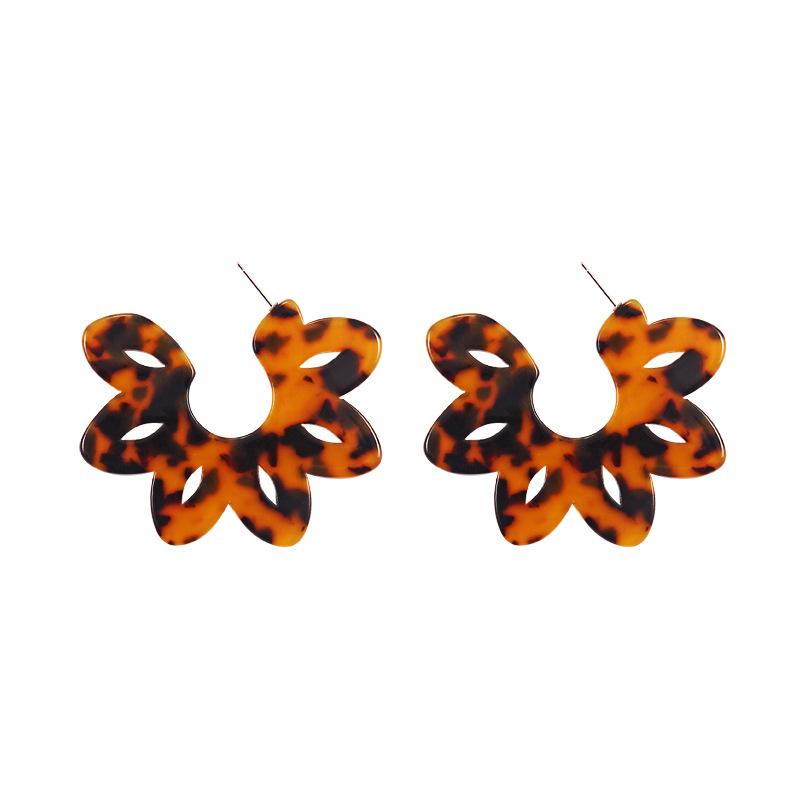 Retro Leopard Print Hollow Flower Acrylic Earrings display picture 3