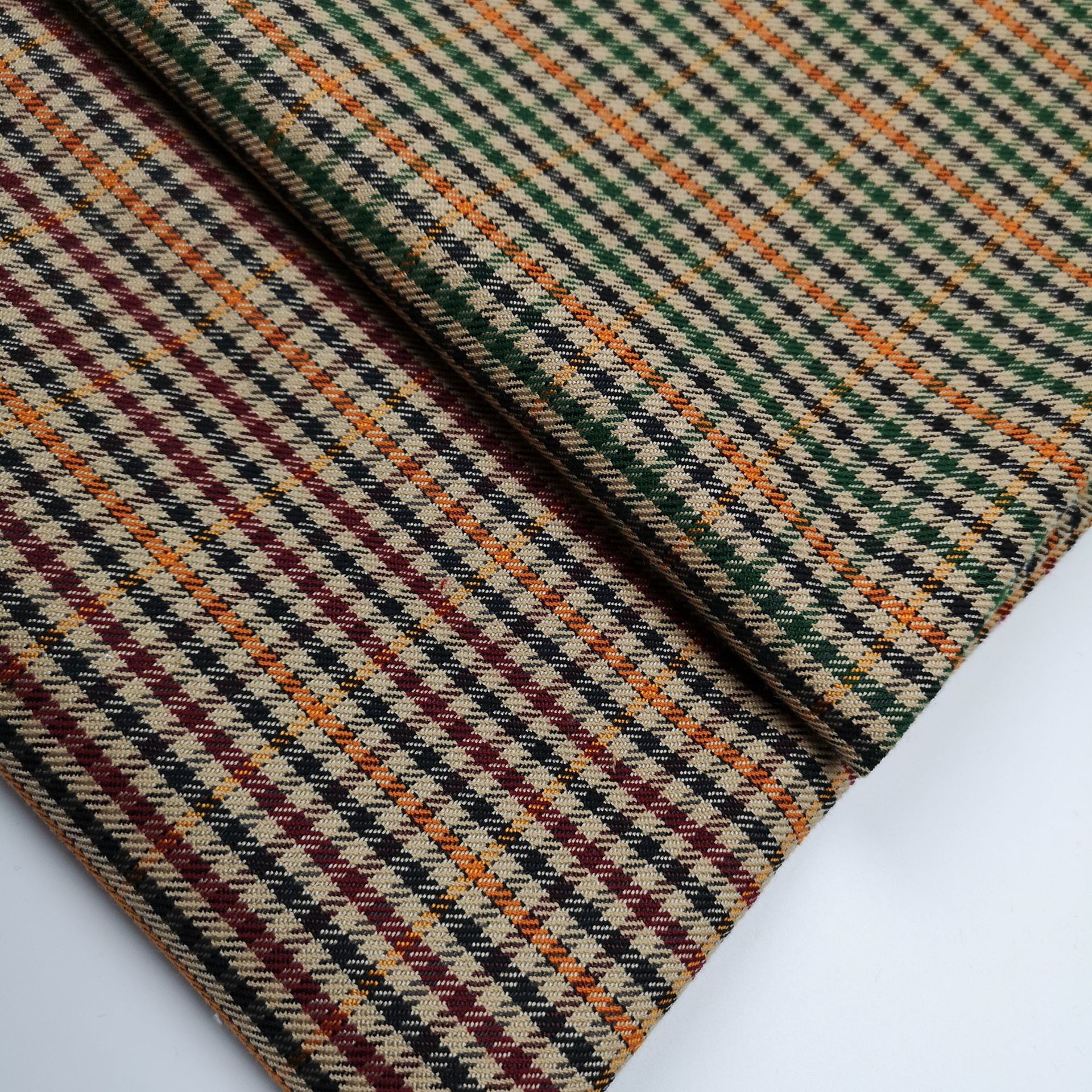 厂家直销TR色织弹力格子布料复古箱包鞋帽桌布装饰布英伦风面料