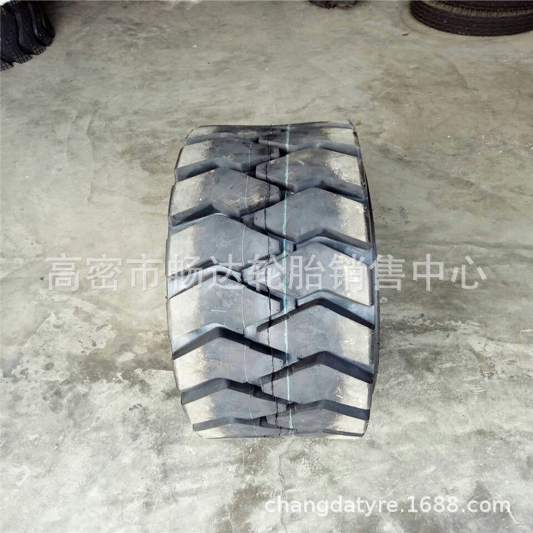 销售12-16.5挖掘机轮胎 滑移装载机轮胎 大块花纹