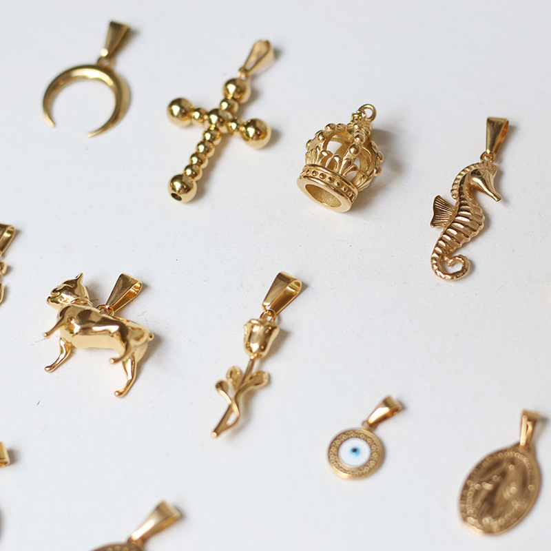 3g Weight PVD Coated Gold Plating Process Pendant Jewelry Making Type Real Gold Plated Plating Material DIY Jewelry Accessories Classification 1 Piece Quantity 304 Stainless Steel Material Moon, Rose Pattern Retro, Simple Style Style Waterproof Non Tarnish Craft 1 Piece 304 Stainless Steel PVD Coated Real Gold Plated Moon Rose Pendant DIY Jewelry Accessories 8