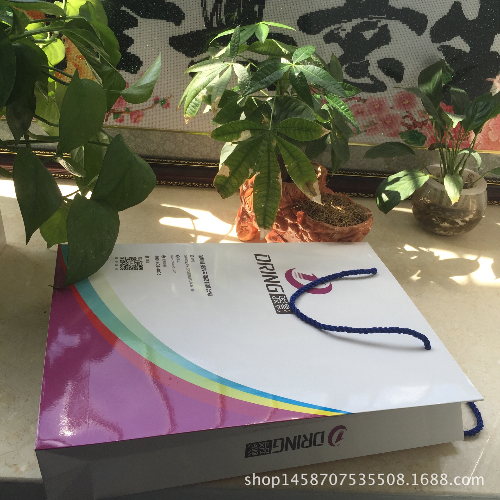 供应 白卡纸袋 鞋服礼品包装纸袋 环保购物纸袋 可定制尺寸LOGO