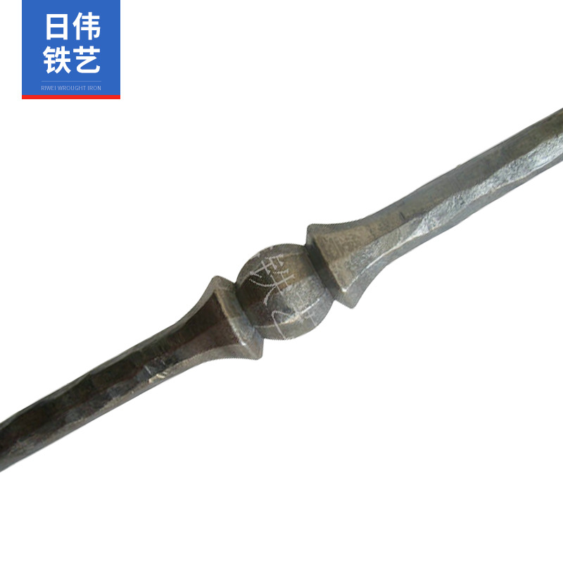 厂家供应铁艺装饰栏杆 阁楼楼梯铁质楼梯花立杆 铁艺护栏