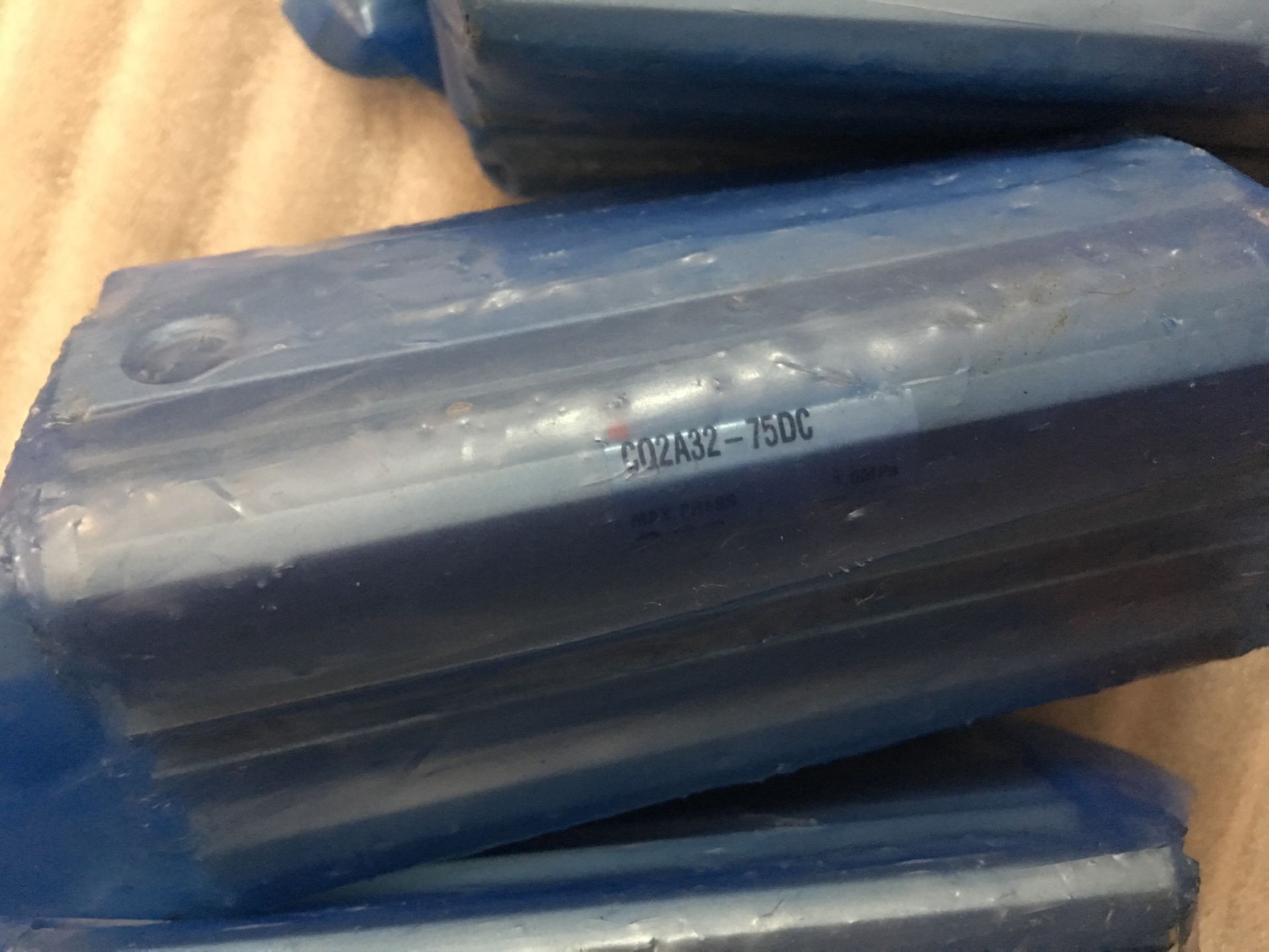 原装现货 CQ2A32-75DC  CQ2A32-75DMZ