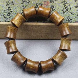 厂家供应 老料金丝楠木手串  带金丝顺纹楠木手链佛珠手串批发