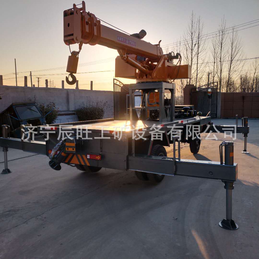厂销售四不像随车吊 现货供应建筑 农用四不像吊车质量保证