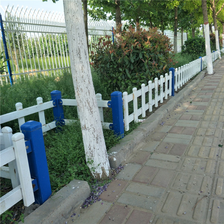 草坪鋅鋼護(hù)欄