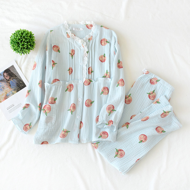 ブルーピーチクレープVネック月着