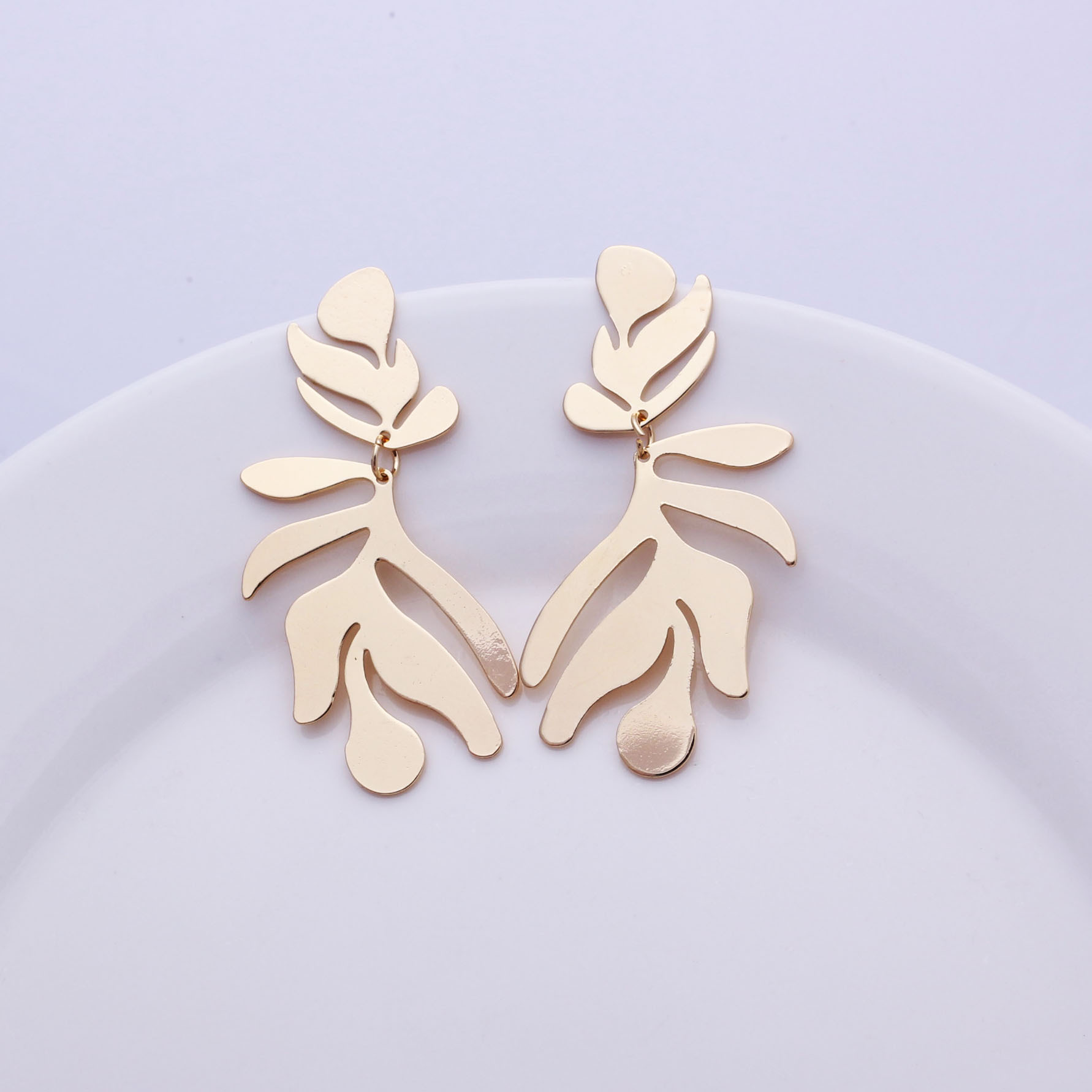Wholesale Jewelry 1 Pair Simple Style Leaf Alloy Drop Earrings display picture 3
