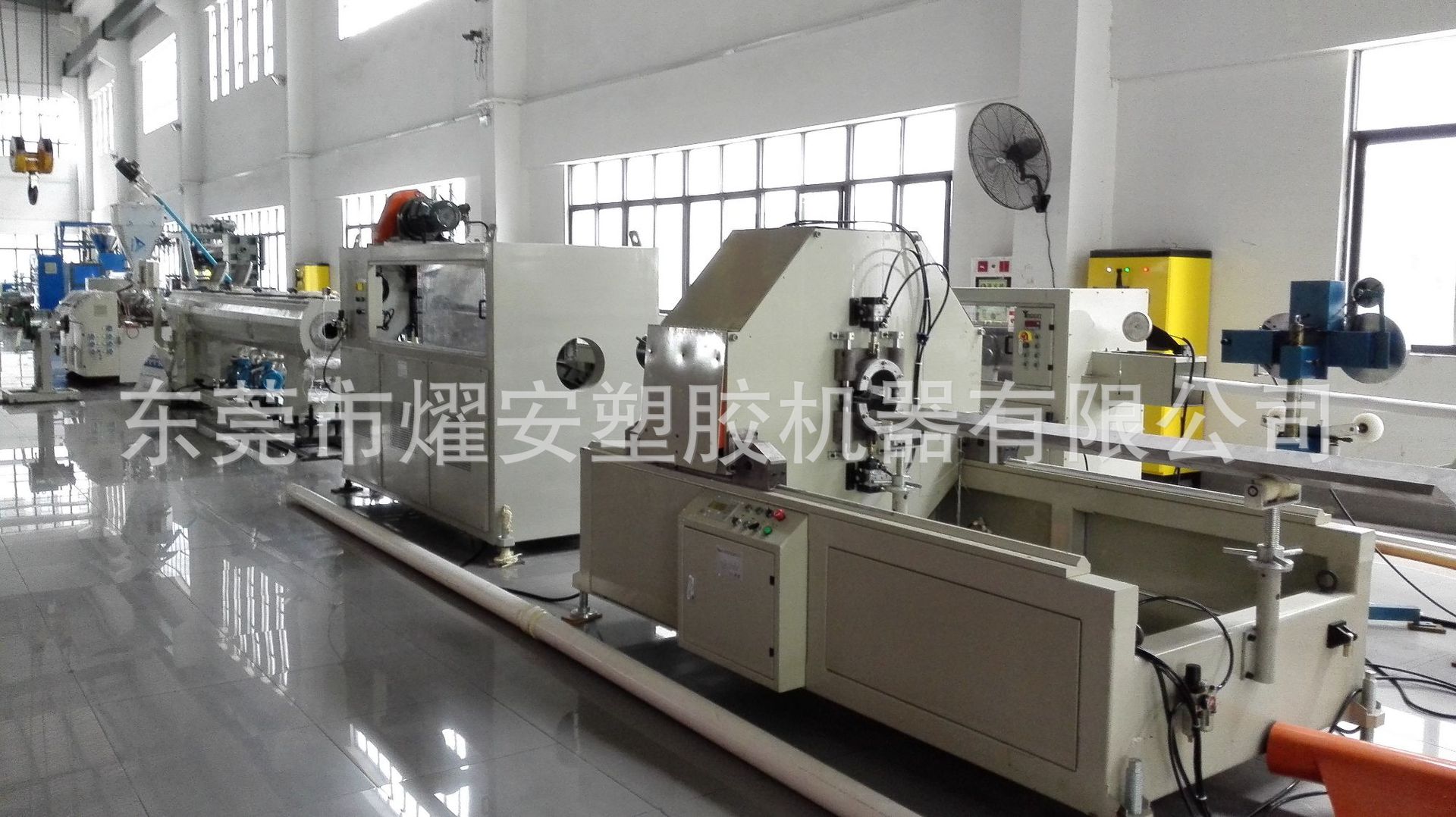 燿安供应锥形双螺杆管材挤出机PVC锥双管材机器水管设备