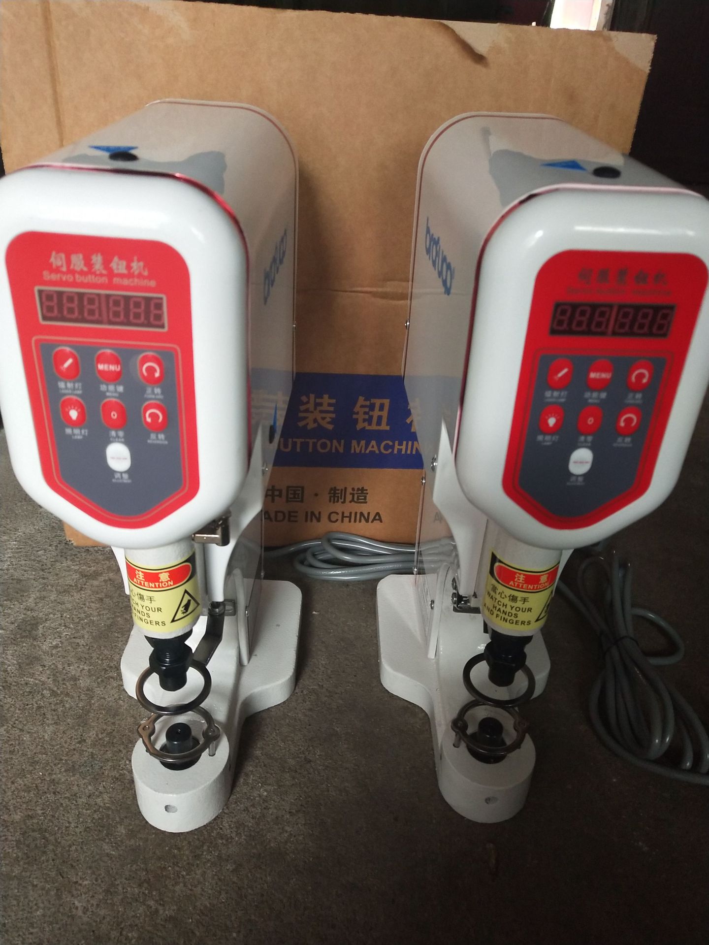 Suministro 818 equipo accionamiento directo botón electromagnético máquina de posicionamiento infrarrojo número electrónico conteo ajuste de presión