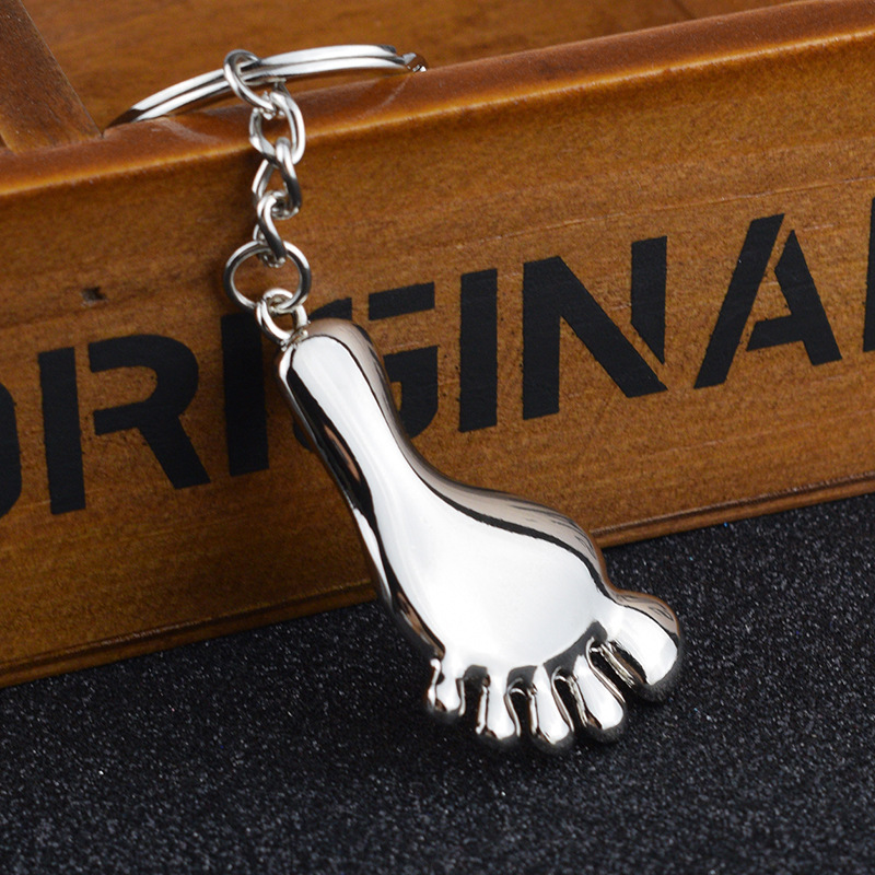 Metal keychain personalized little feet key pendant creative feet key chain customized company small gift Metal keychain personalized little feet key pendant creative feet key chain customized company small gift