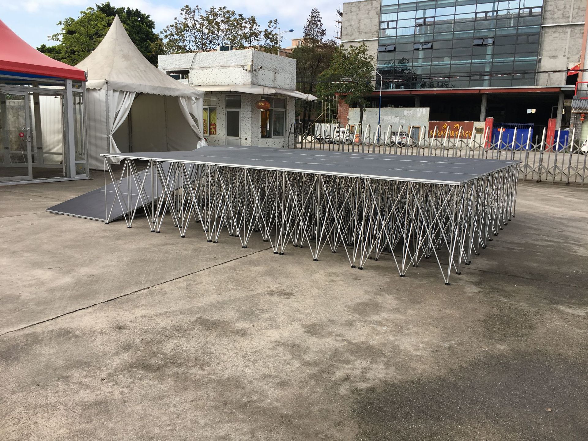 拉网舞台，折叠舞台，室内活动舞台，宴会舞台，演出舞台-阿里巴巴