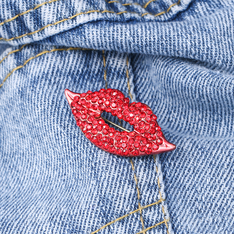 Rhinestone Lip Brooch