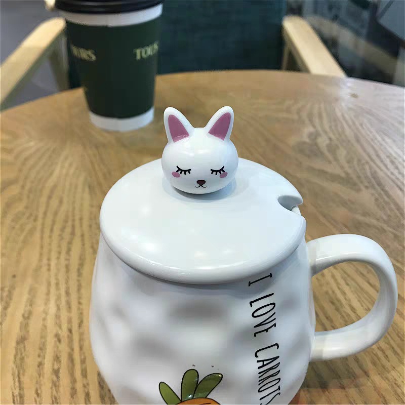 Taza tridimensional de dibujos animados de estilo japonés taza de agua de rábano de conejo con tapa cuchara taza de café Linda Taza de cerámica de oficina