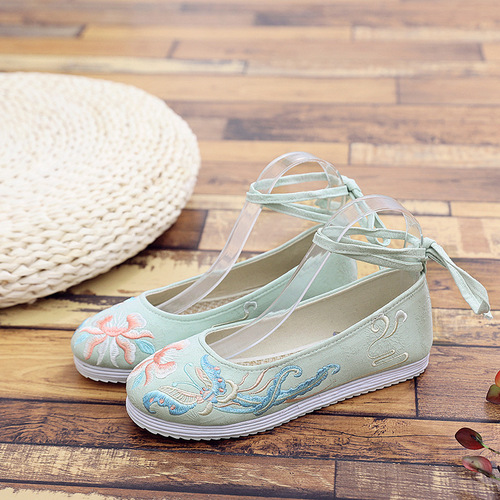 Ancient Chinese Hanfu fairy shoes for women Beijing shoes Women's princess performance flat sole shoes lace embroidered shoes ethnic