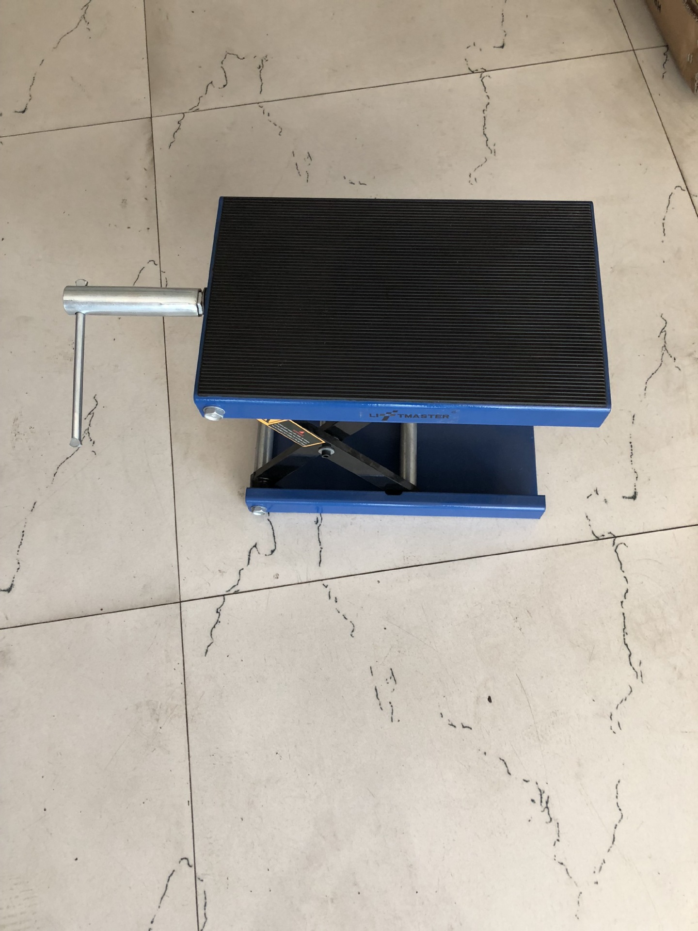 供应CS-1100-A型优质摩托车迷你升降台