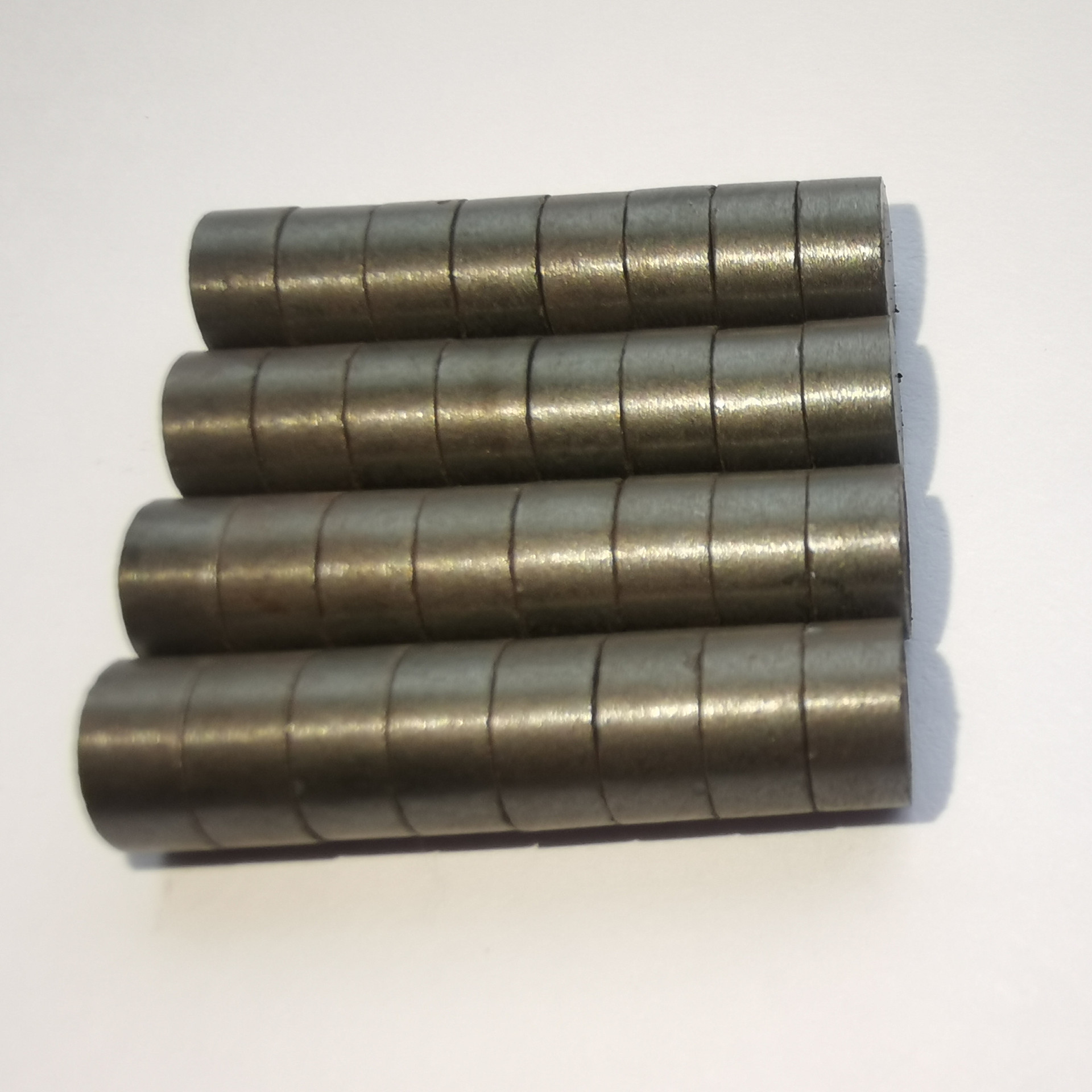 黑色铁氧体5*2 5*3   模压小磁铁 外缘磨吸铁石 磁铁