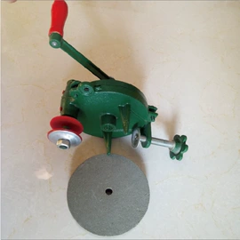 抹泥板;电动砂轮机;锤子