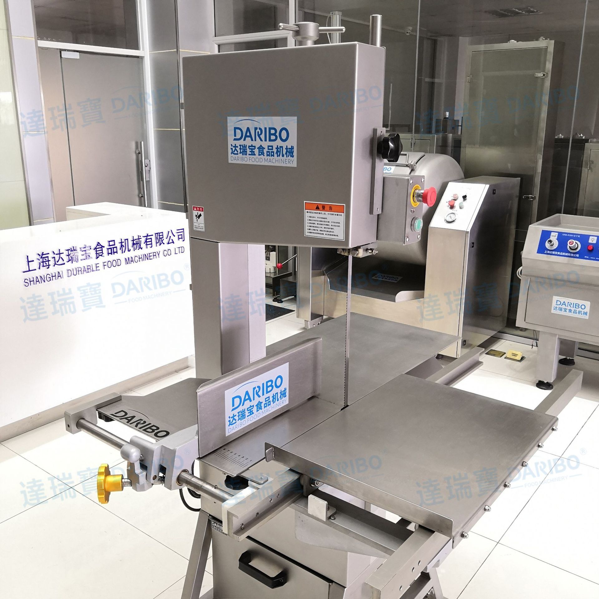 *厂家直销大型商用热销锯骨机 肉类冷冻加工猪牛羊畜类切割分块