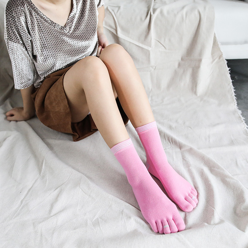 Five-finger socks women's autumn and winter socks cotton socks Japanese striped gold heel toe socks factory outlet
