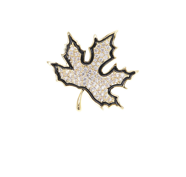 Maple Leaf Delicate Brooch Female Cute Anti-lightning V Neckline Wild Simple Suit Shirt Collar Pin display picture 2