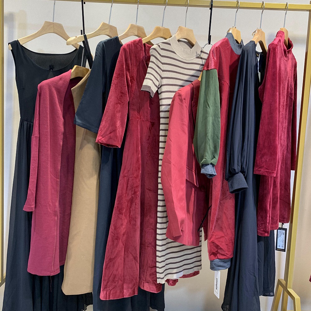 Famous Songs 20 Winter clothes Special shop Women's wear Cut standard Stock Women's wear Hand Source of goods wholesale Love poem Ya silk