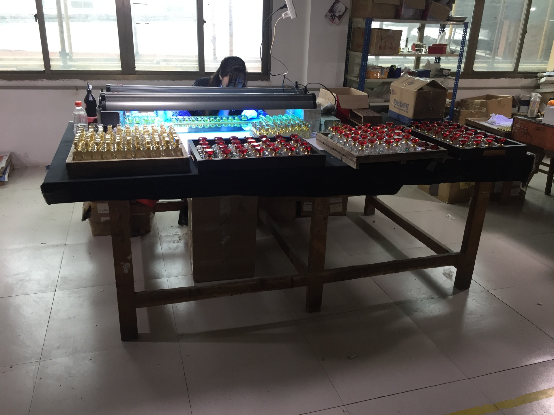 Customized Q-style perfume bottle, Middle East Muslim crystal export essential oil bottle, 10ml spray nozzle cap clip detail image 13