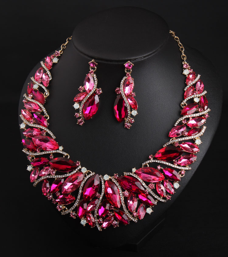 Lady Geometric Artificial Gemstones Alloy Wholesale Necklace display picture 3