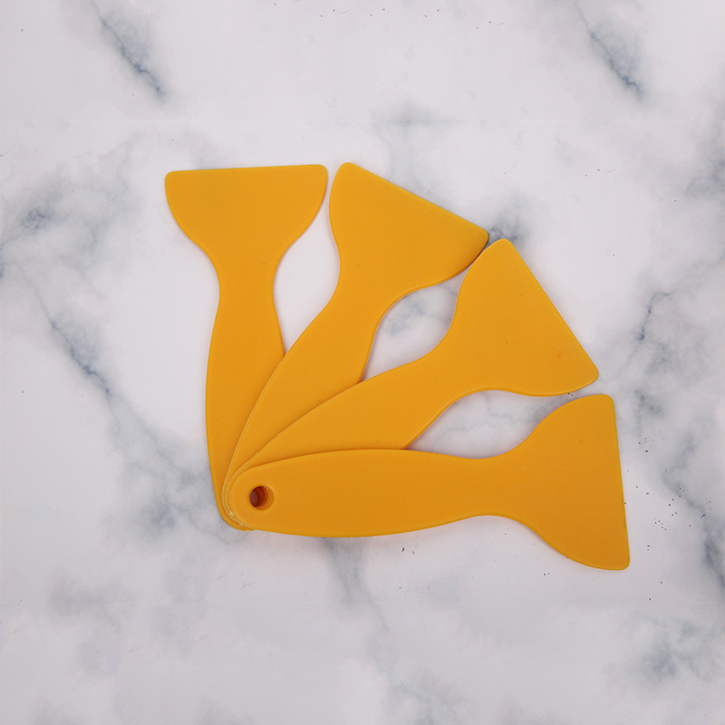Factory Direct Supply of Film Application Tools, Yellow Scraper, Glass Window Plastic, Small Specialized Multifunctional Manual Pp Material