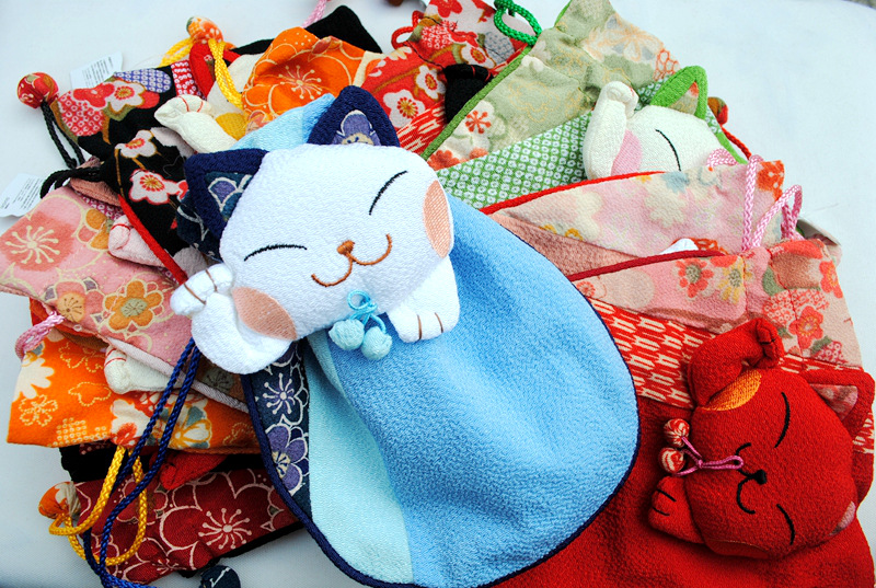 Japan Trick Kiyan A gentle wind Fortune cat Maotou Beam port Fabric art Debris Storage bag Japanese gift Jewelry bags wholesale