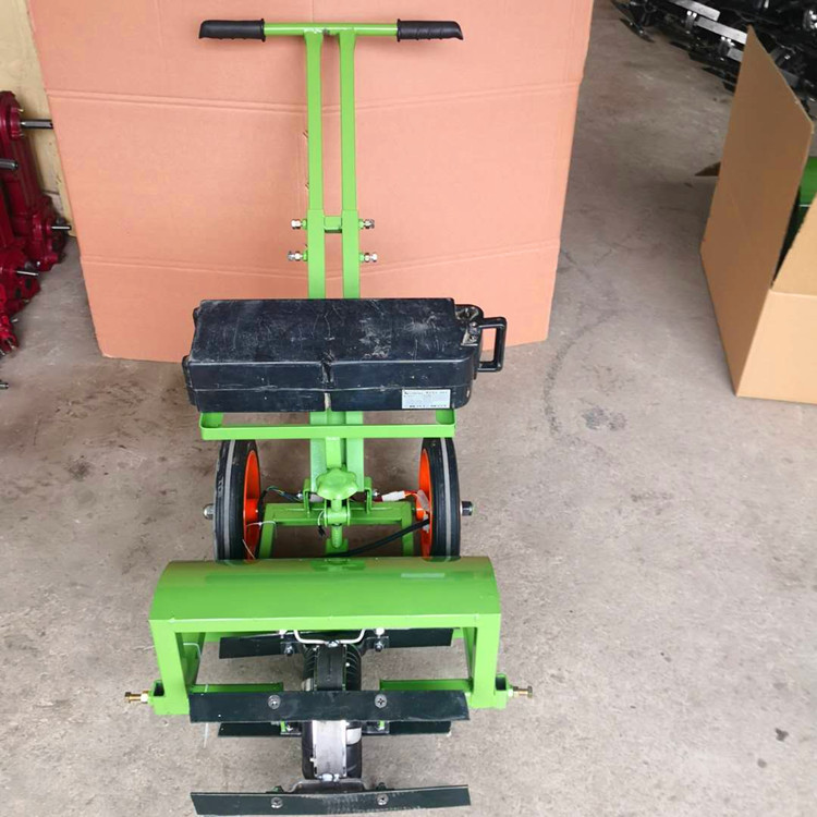 手推电动除草机