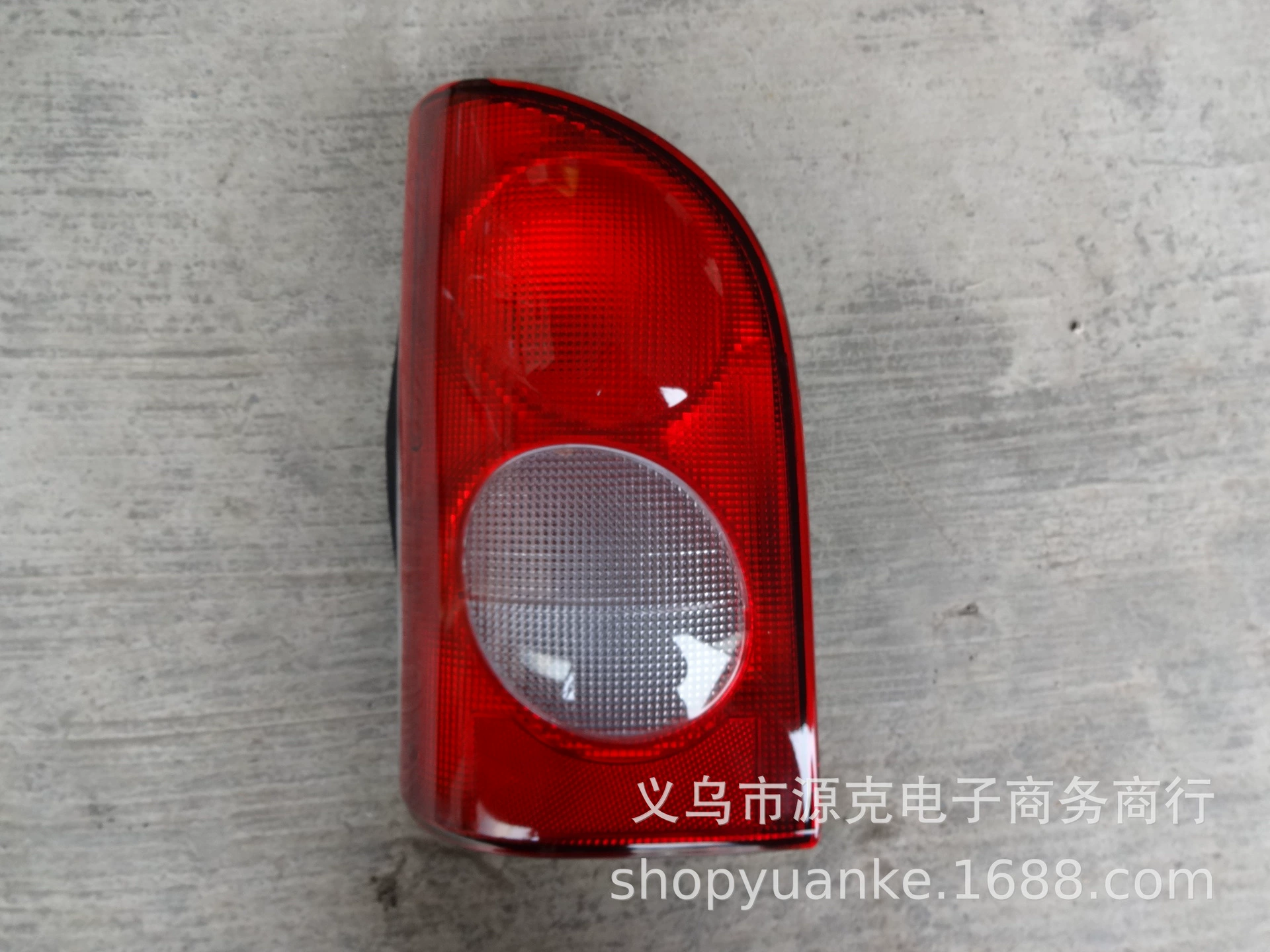 Подходит для современного Hyundai H100 Panel Van1996 задний фонарь R92402-43800 L92401