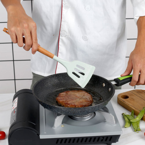 Manufacturer wholesale creative kitchen tools wooden handle silicone kitchen utensils 12-piece set 11-piece silicone spatula and spoon set