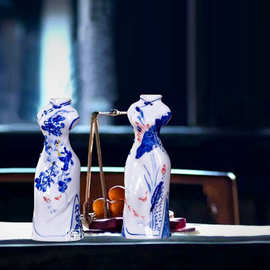 青花瓷陶瓷花瓶工艺品摆件景德镇陶瓷 人物花瓶民族风旗袍美女