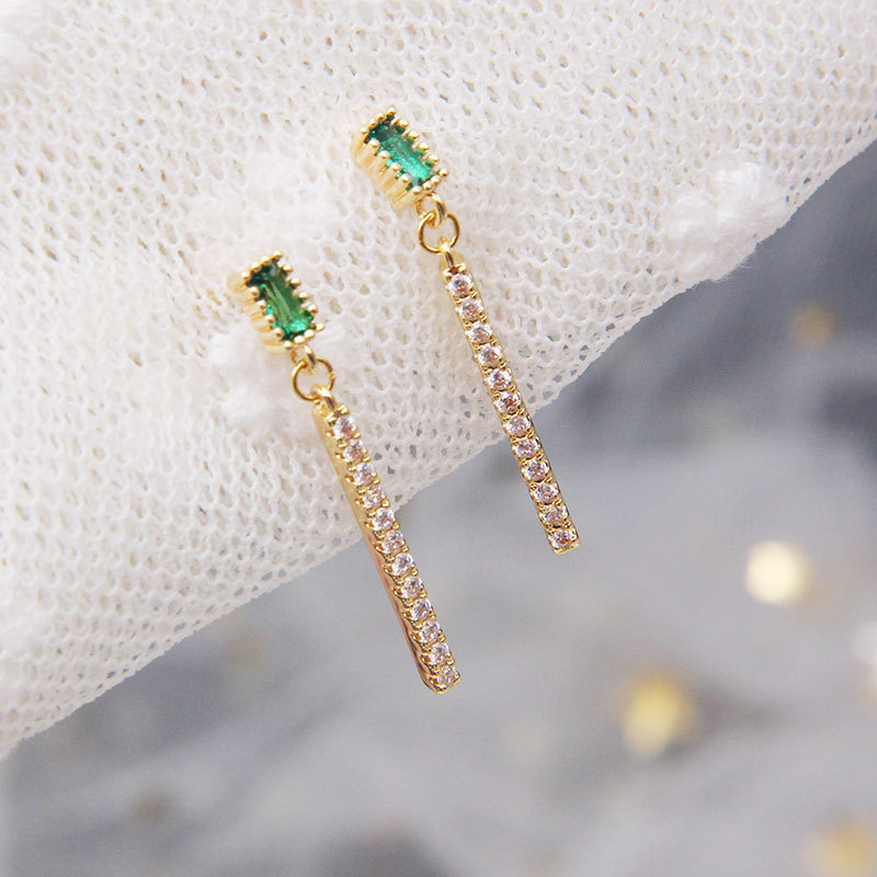 簡約小巧精致祖母綠锆石壹字鑽耳釘女小衆ins銀針耳環