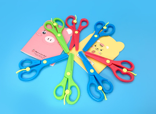 Children's plastic scissors safety student scissors kindergarten handmade safety scissors anti-pinch elastic scissors DIY toys