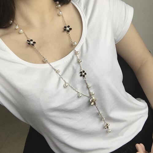 C048 Korean version five-petal small flower sweater chain, long pearl tassel five-leaf flower necklace, fashion accessories for women
