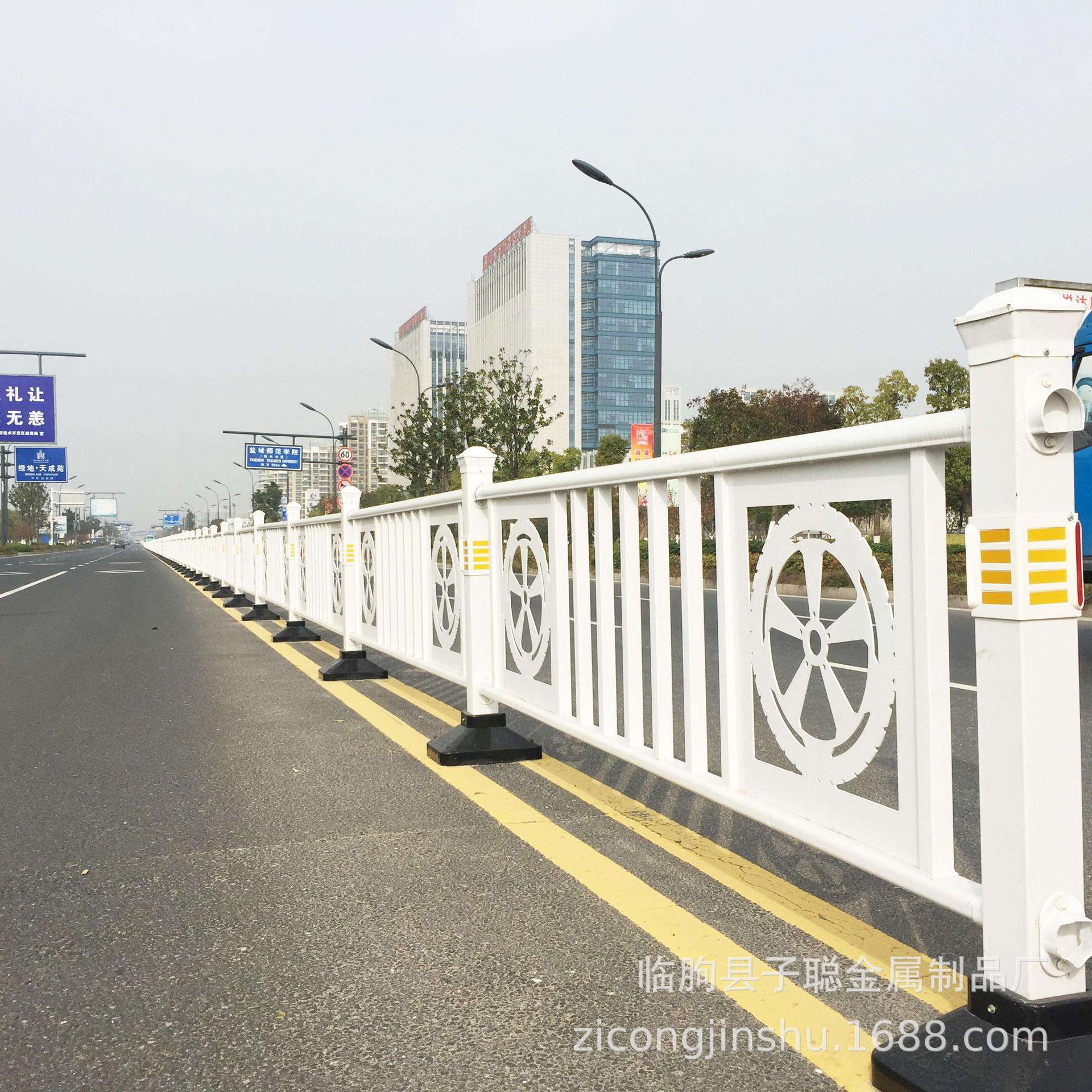 锌钢护栏围栏交通设施防撞活动道路护栏公路防雨市政隔离栏杆