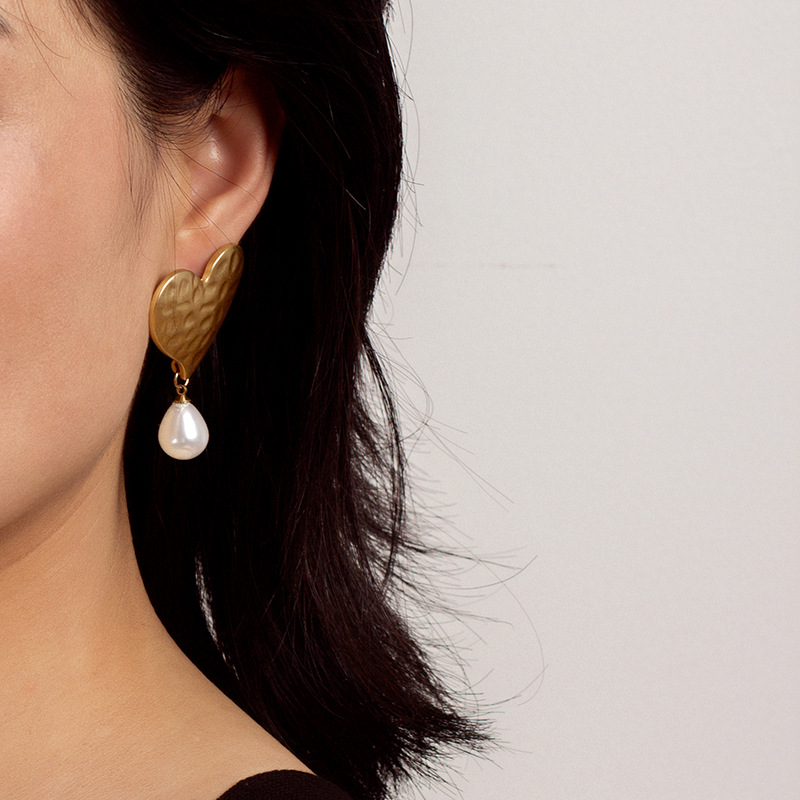 16g Weight Earrings Classification Wedding, Travel Occasion Women'S Gender Original Design Style Gold, Silver Color Fashion New Geometric Love Bohemian Fashion Pearl Earrings For Women 2