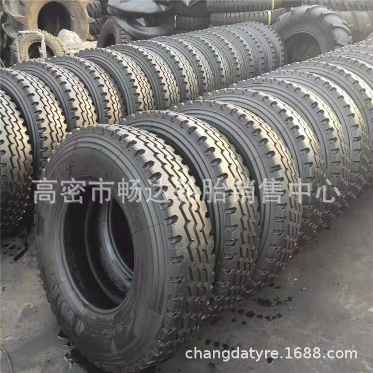 销售9.00R20全钢丝  三线花纹 卡车轮胎
