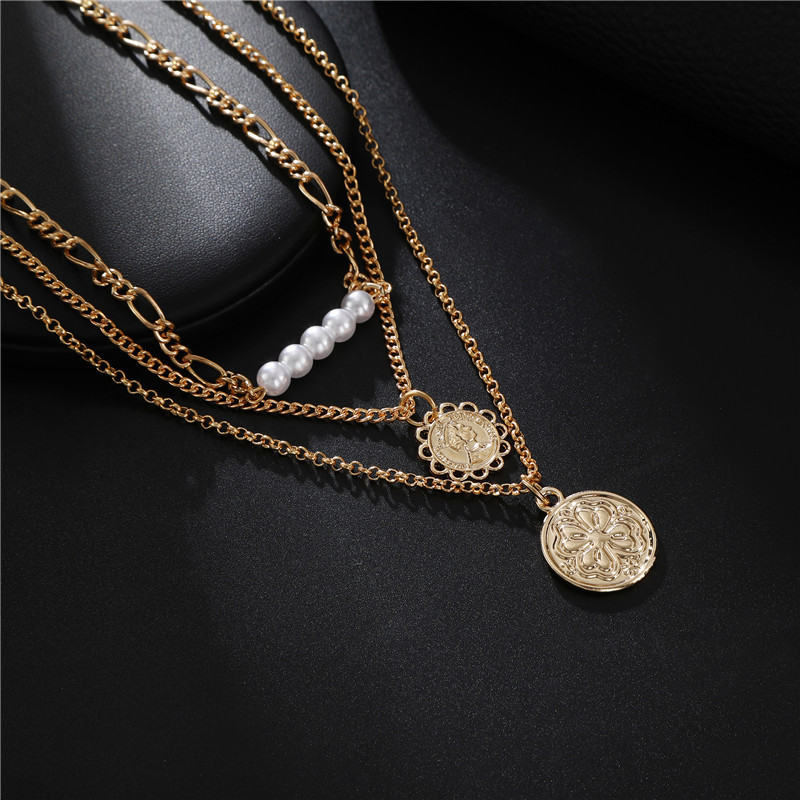 Hot Sale Jewelry Multi-layer Long Head Four-leaf Clover Pendant Necklace display picture 3