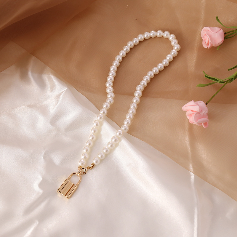 Fashion pearl lock necklace bracelet set