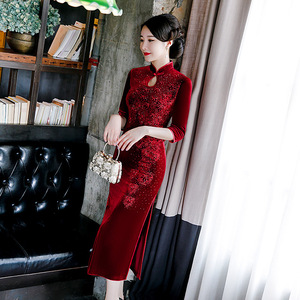 Upper long Qipao skirt high end heavy industry banquet cheongsam handmade beads + hot drill craft clothing