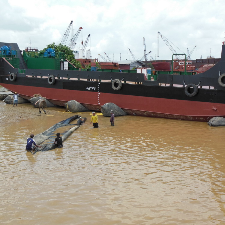 高承载力船舶载重滚动气囊天然橡胶硫化船舶下水气囊