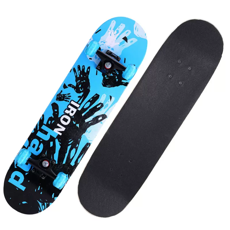 四轮滑板双翘运动户外滑板车儿童成人7层中国枫木板滑板厂家批发