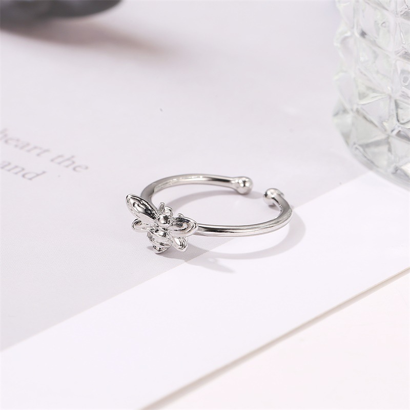 Models Ring Creative Small Bee Simple Ring Personality Sub-gold Opening Animal Ring Wholesale display picture 6